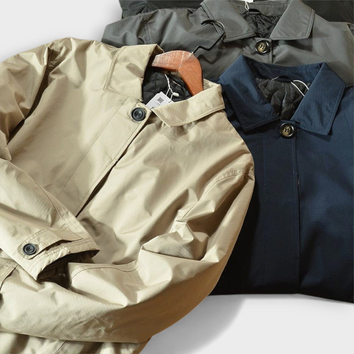 Cappotto da Uomo con Revers e Chiusura a Bottoni — foto 9