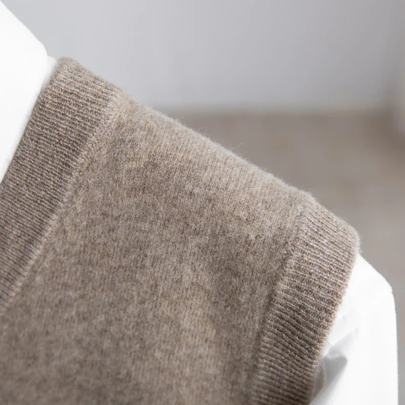 Gilet da Uomo in Maglia Leggera Scollo a V — foto 5