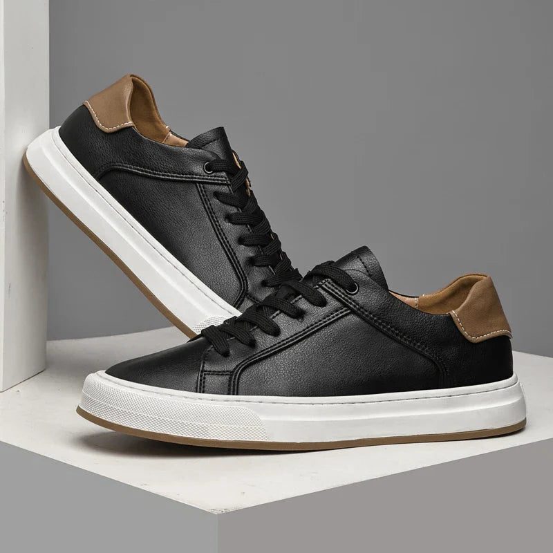 Sneakers in Pelle da Uomo con Suola Bianca