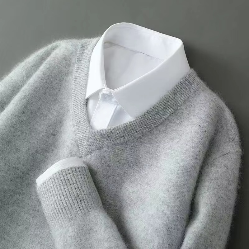 Maglione Scollo a V da Uomo in Misto Cashmere — foto 15