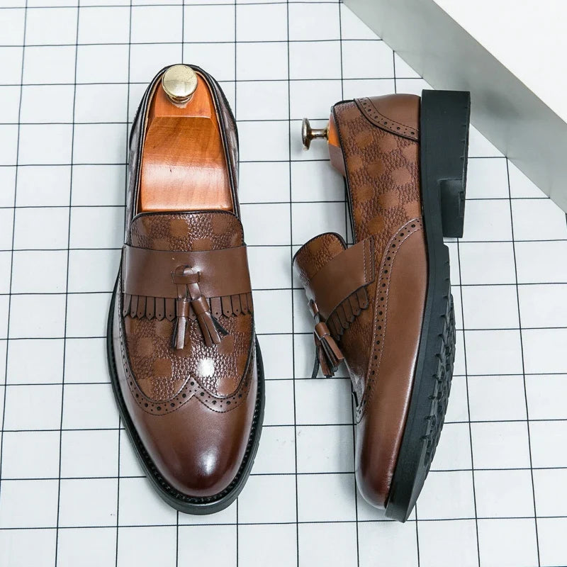 Mocassini da Uomo in Pelle con Nappine Brogue