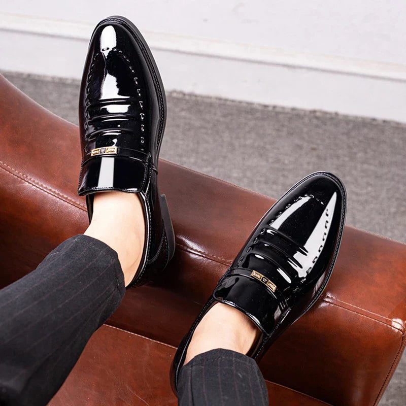 Mocassini Slip-On da Uomo con Dettaglio Metallico — foto 5