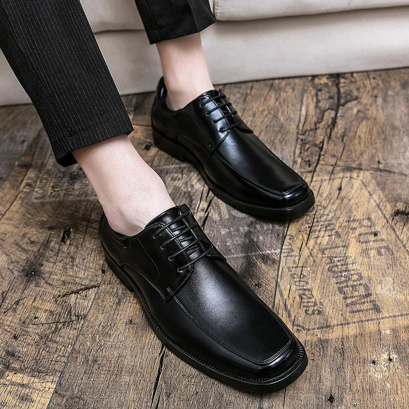 Scarpe Derby da Uomo in Pelle Finitura Lucida — foto 4