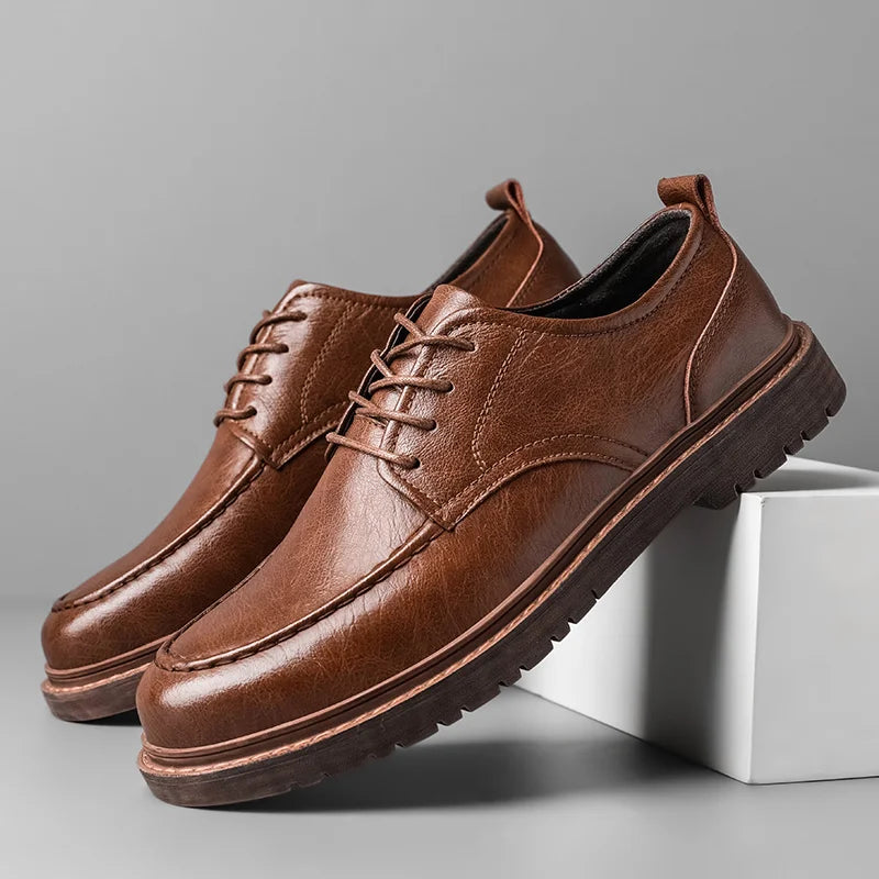 Sneaker da Uomo in Pelle con Dettagli Brogue — foto 4